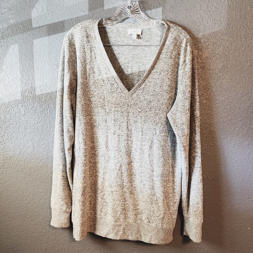 Lucky Brand Gray & White Heathered Soft Long Sleeve V-Neck Shirt Size Medium